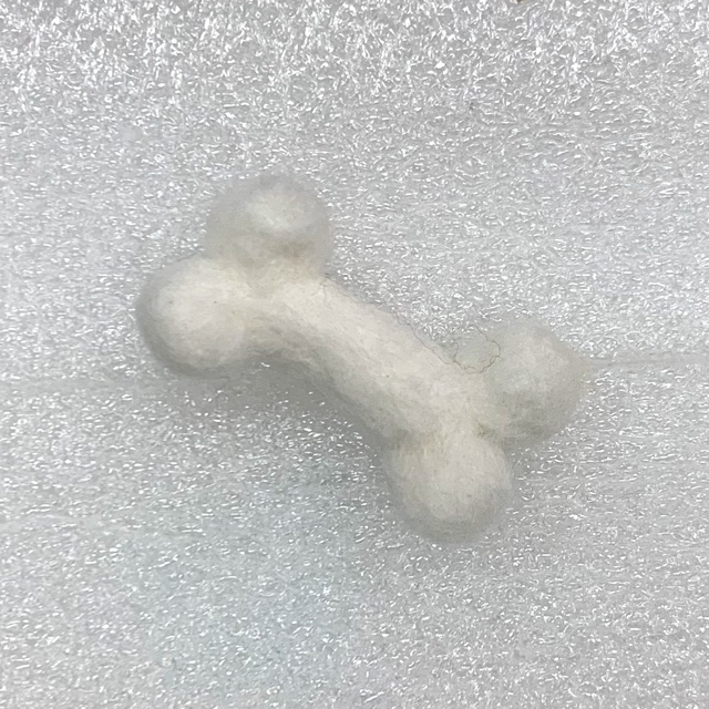 骨頭造形羊毛氈